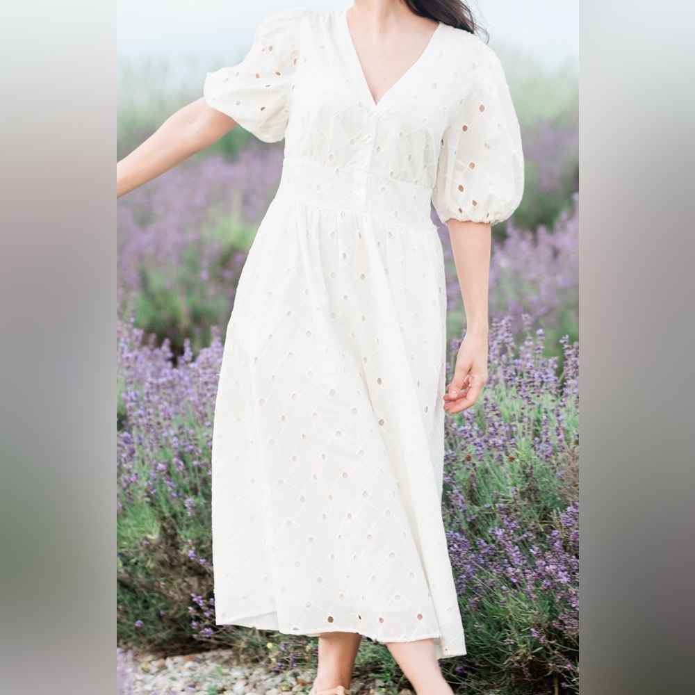 White dress with pockets